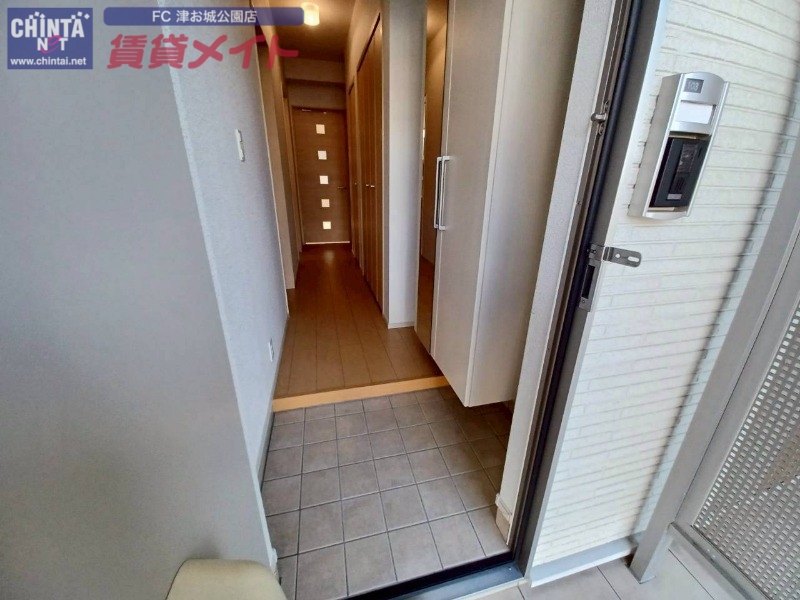 玄関　別部屋同型タイプ