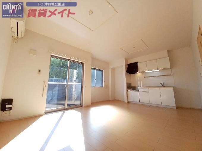 居室・リビング　別部屋同型タイプ