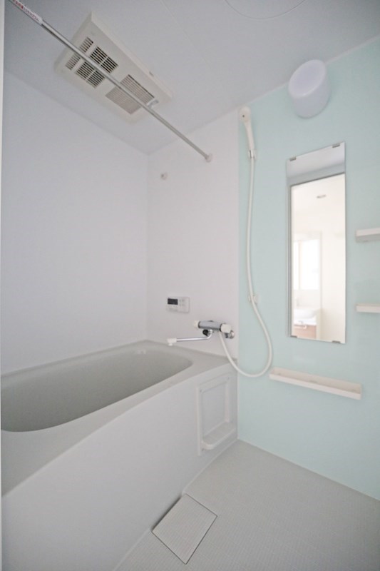 バス・シャワールーム　バスルーム　追い焚き　浴室乾燥
