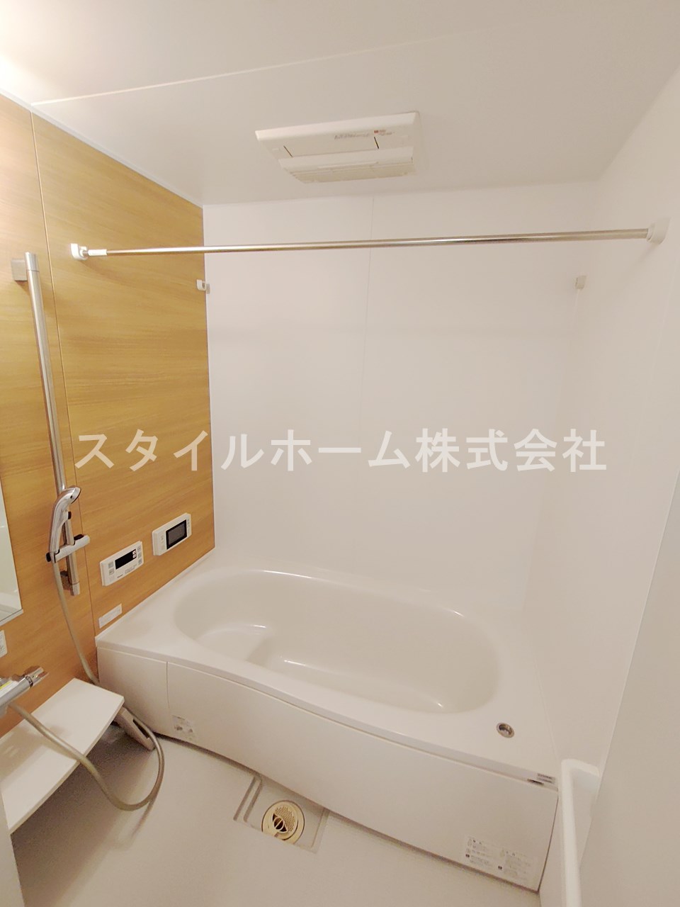 バス・シャワールーム　別部屋写真です。