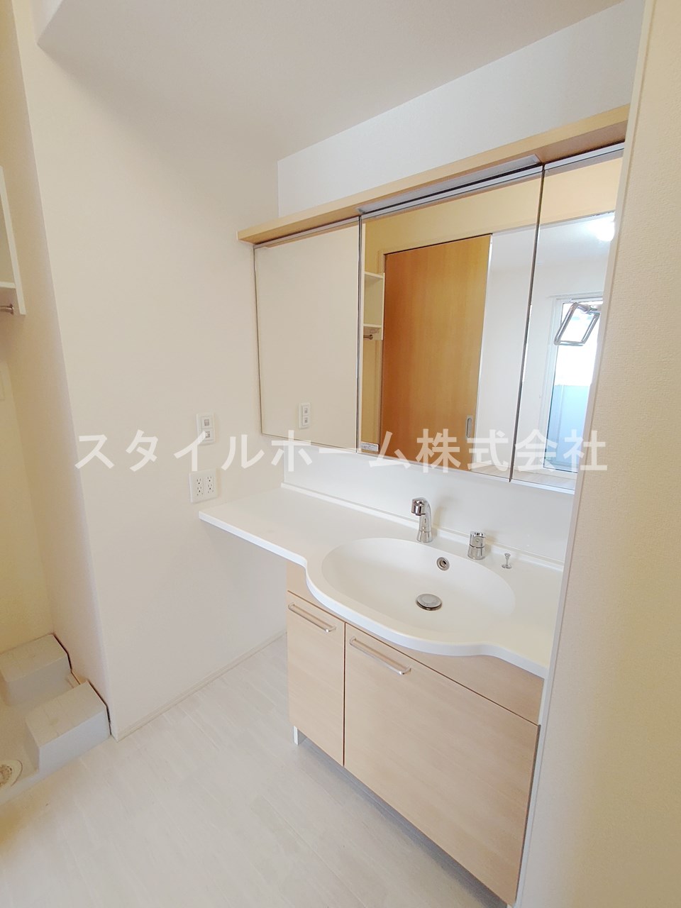 洗面設備　別部屋写真です。