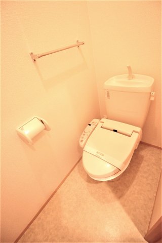 レフィナードカルチェ C棟のトイレ写真