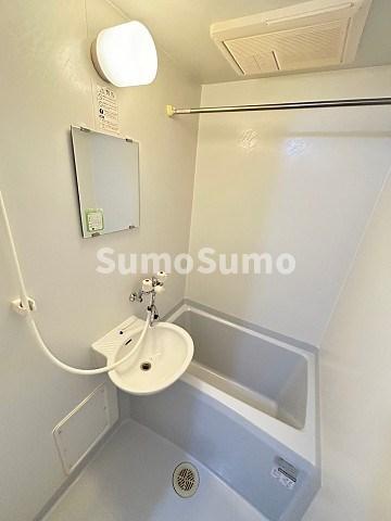 バス・シャワールーム　ゆったり過ごせるお風呂です