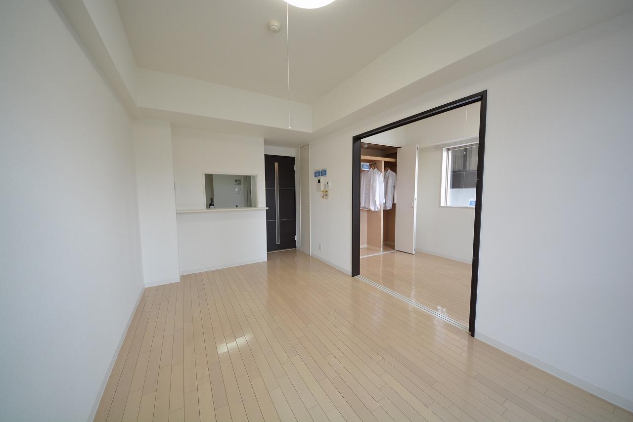 居室・リビング　アーバネックス谷町　リビング