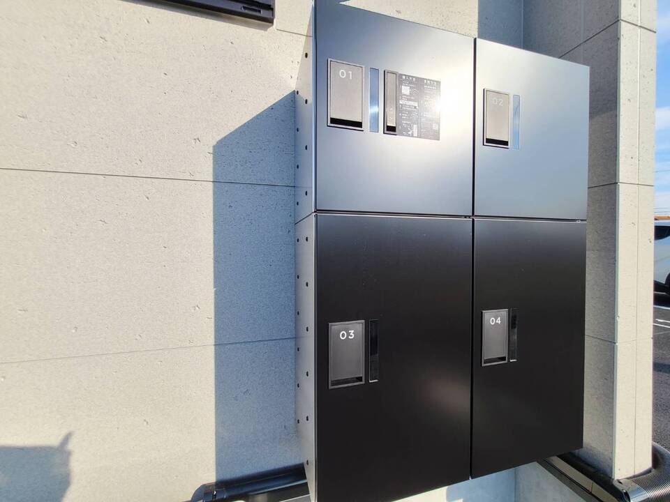 エントランス　宅配ボックス