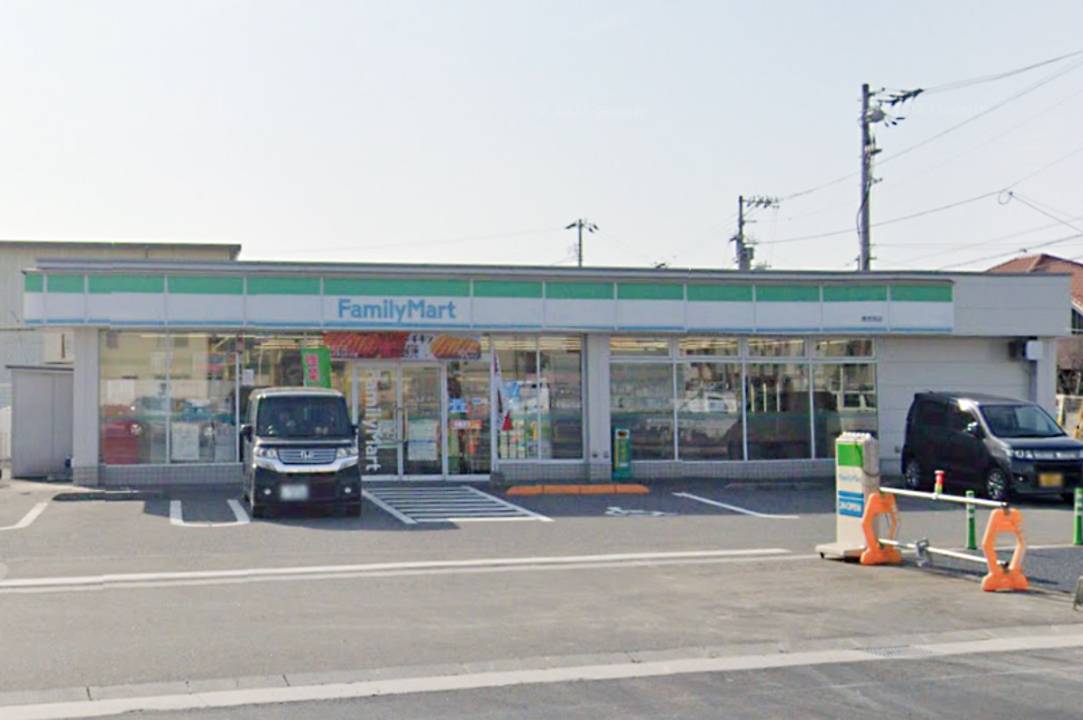 コンビニ　ファミリーマート南吉田店（コンビニ）まで385m