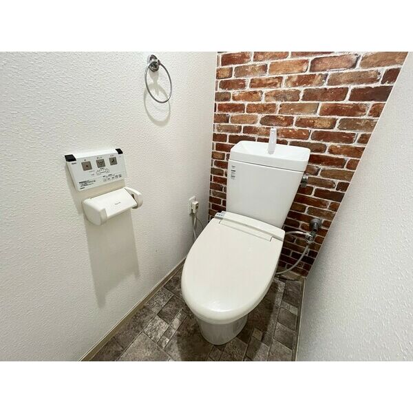 トイレ　※参考写真