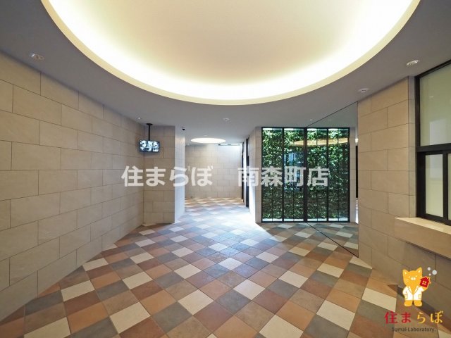 エントランス　「暮らしの設計図は、ここから始まります。」