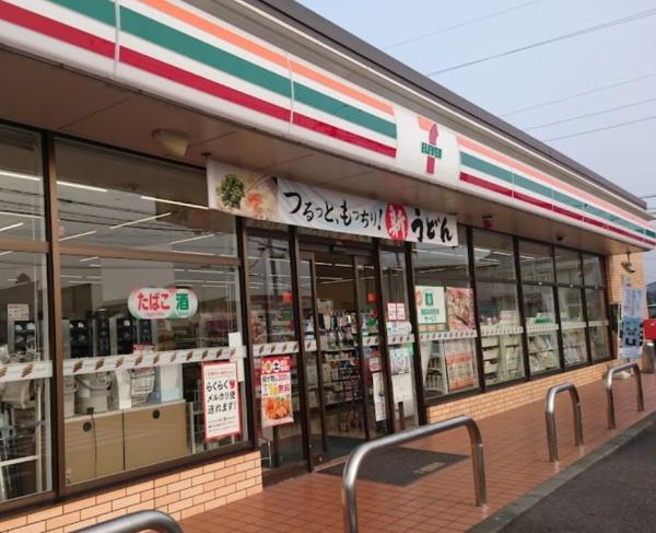 コンビニ　セブンイレブン 宮崎空港前店（コンビニ）まで631m