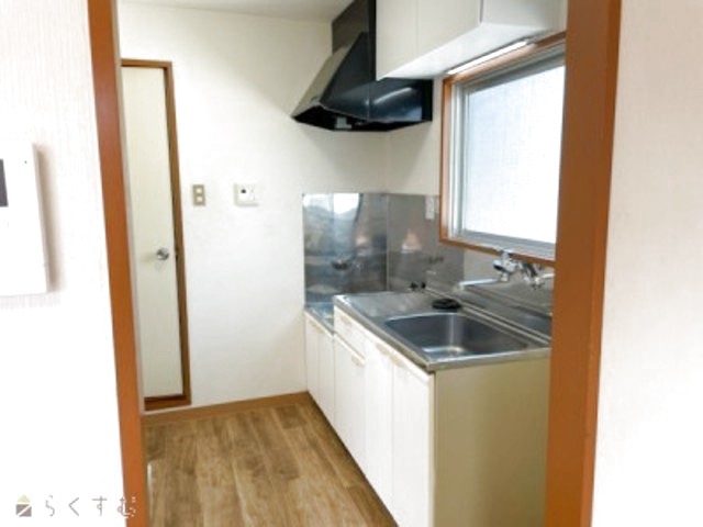 キッチン　【参考画像】別のお部屋の画像になります。