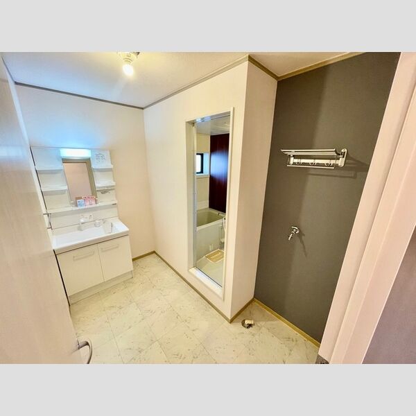 洗面設備　洗面室