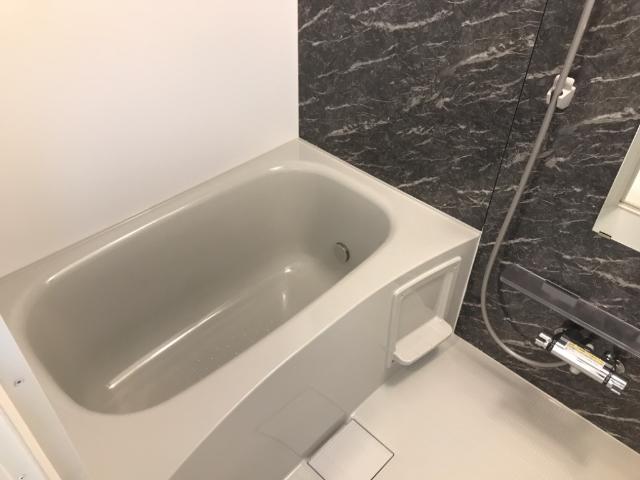 バス・シャワールーム　追焚き付バス（イメージ）