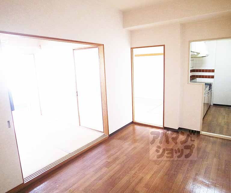 居室・リビング　広いですネ！