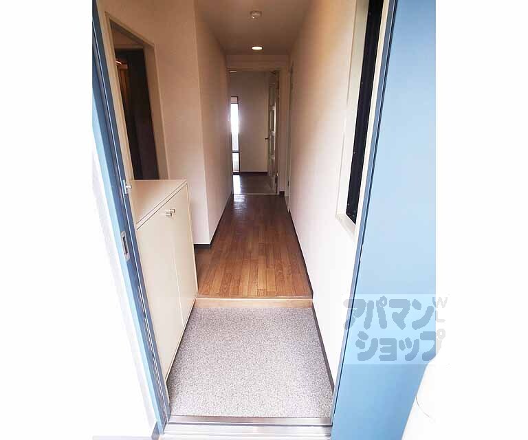 玄関　玄関からです！