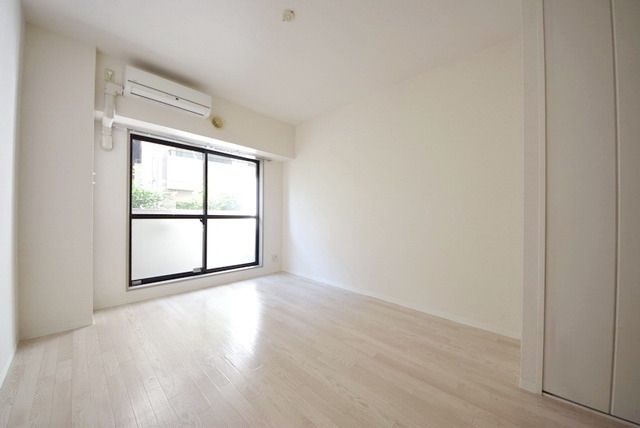 居室・リビング　★明るいお部屋です★