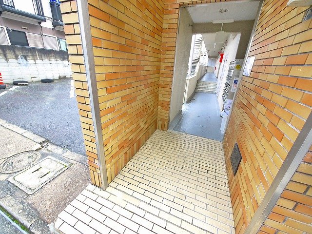 エントランス　毎日通るエントランスはこのようになっています