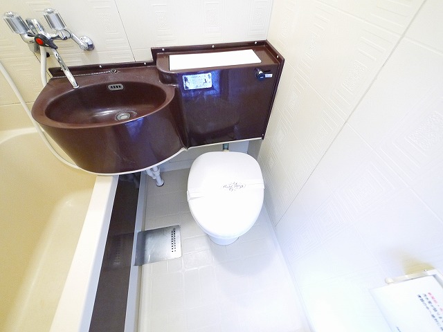 トイレ　清潔感のあるトイレです