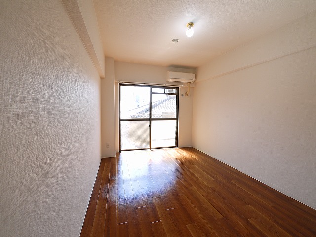 居室・リビング　きれいな洋室です