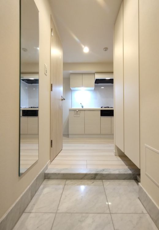 玄関　弊社は都内全域の物件をご紹介可能です！