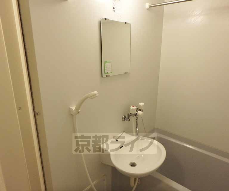 洗面設備　洗面台です。