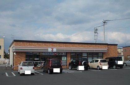 コンビニ　セブンイレブン東６条店（コンビニ）まで550m