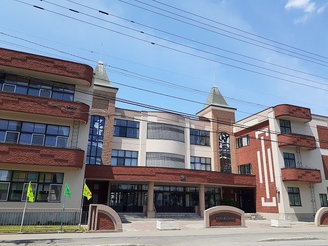 小学校　旭川市立東五条小学校（小学校）まで400m