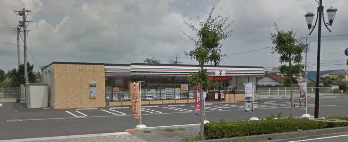 コンビニ　セブンイレブン（コンビニ）まで841m