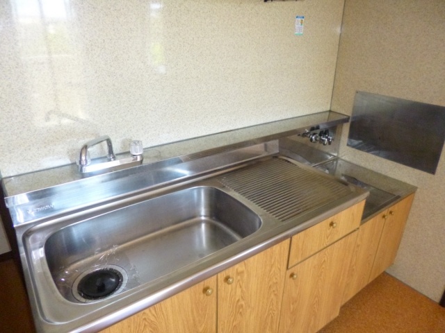 キッチン　※同建物同型別のお部屋