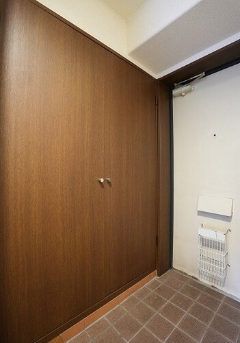 玄関　玄関、下駄箱