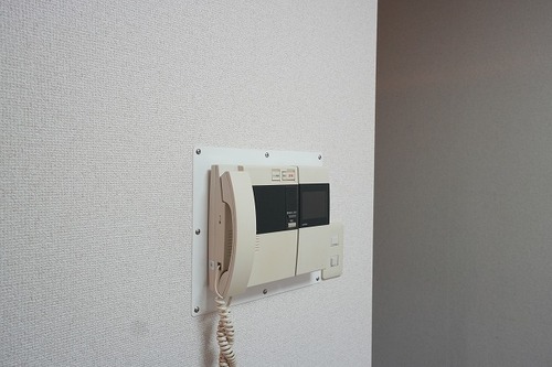 セキュリティ　モニター付きインターホン