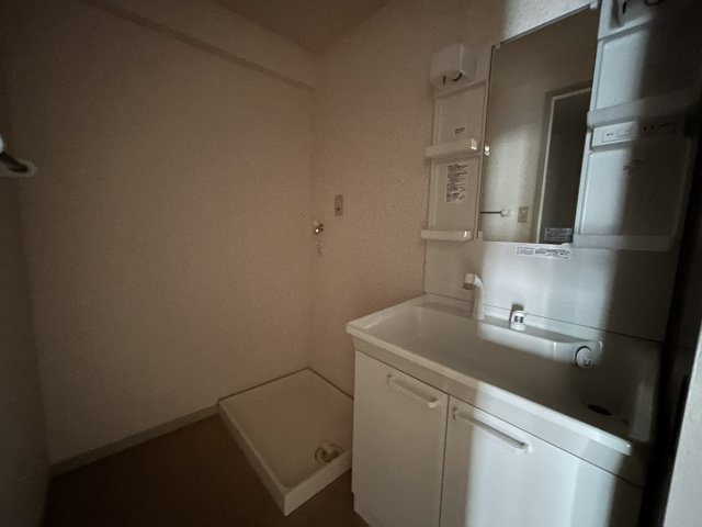 洗面設備　同物件別号室の写真です。