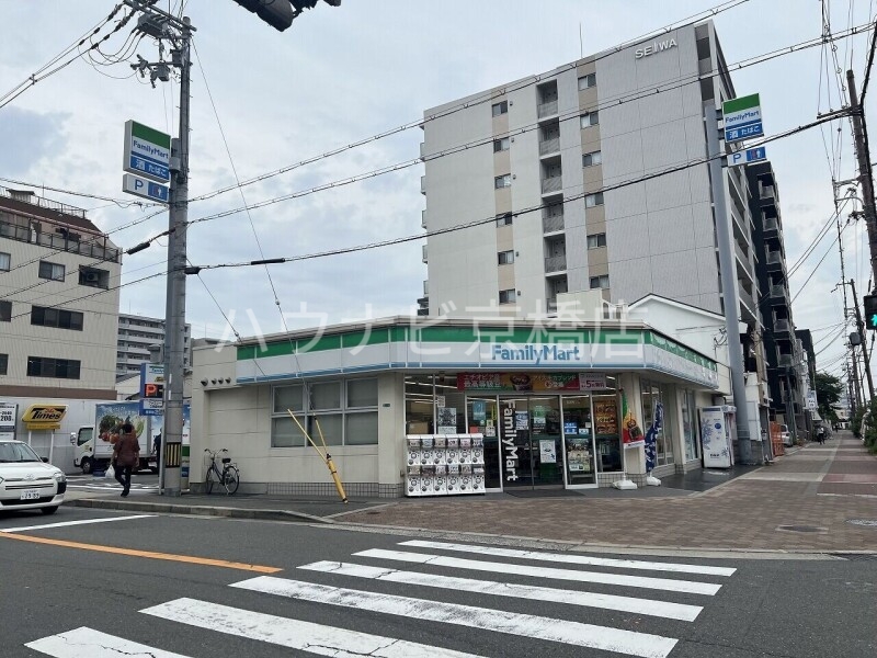 コンビニ　ファミリーマート都島内代町店（コンビニ）まで293m