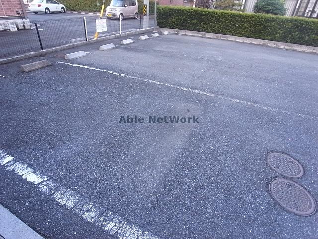 駐車場　駐車場