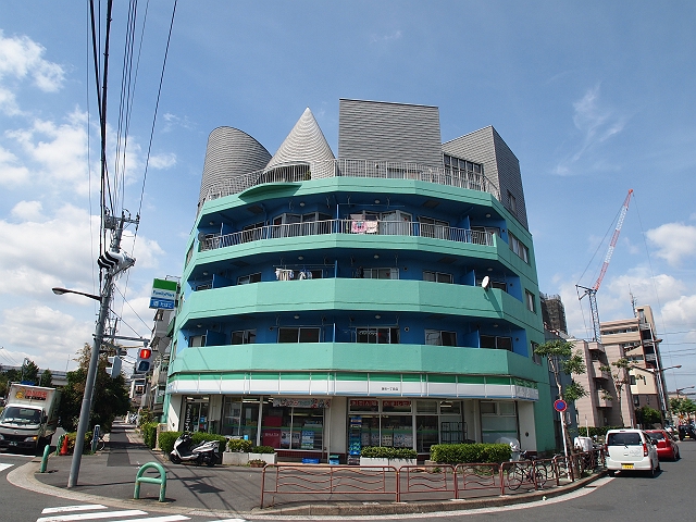 コンビニ　ファミリーマート K2潮見一丁目店（コンビニ）まで725m