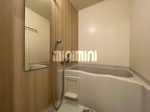 バス・シャワールーム　別号室の参考写真