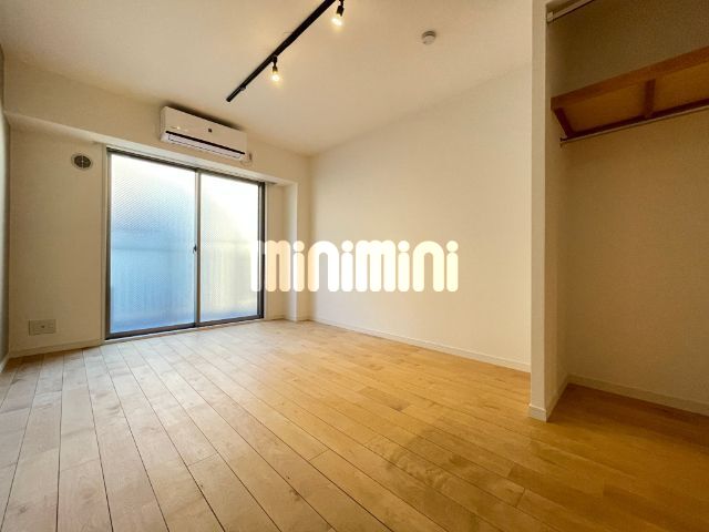 居室・リビング　別号室の参考写真