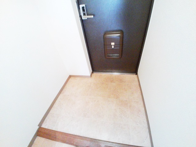 玄関　玄関スペースは確保されています。