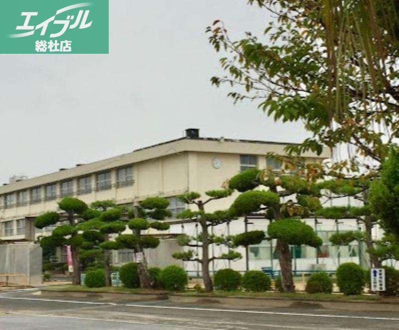 小学校　倉敷市立西阿知小学校（小学校）まで384m