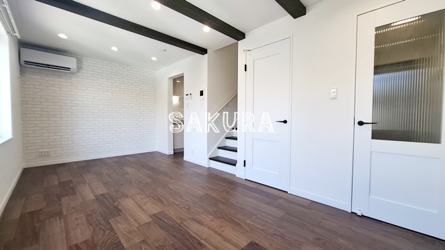 居室・リビング　使いやすい形の為、レイアウトを楽しめます♪