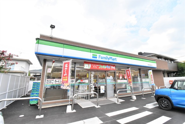 コンビニ　ファミリーマート　岐阜長良真生（コンビニ）まで650m