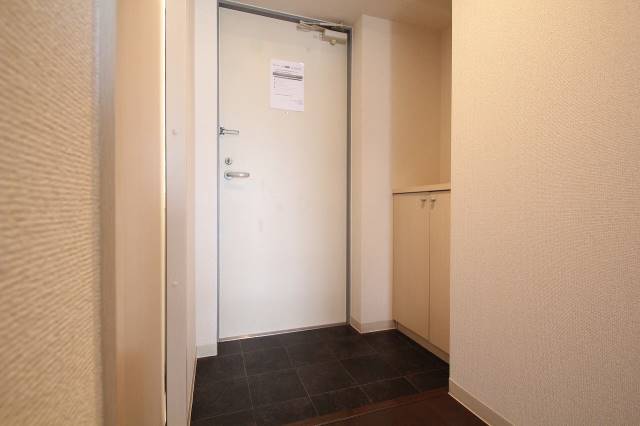 玄関　※４０３号室参照