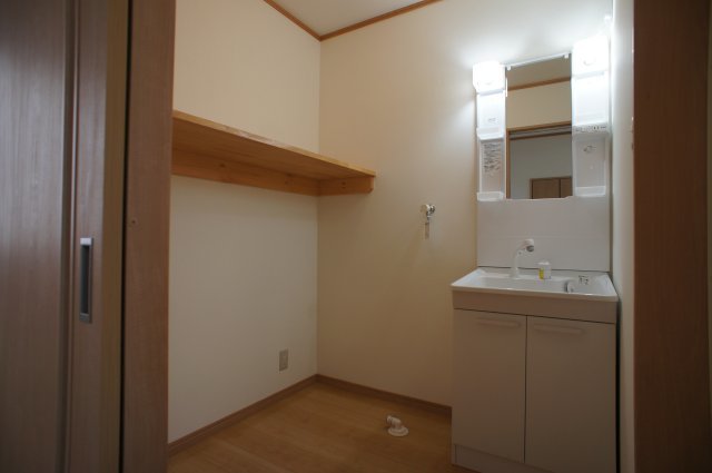 洗面設備　室内洗濯機置場