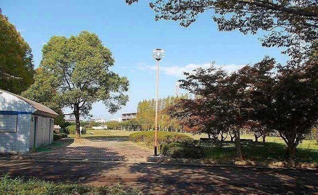 公園　石垣池公園（公園）まで1800m