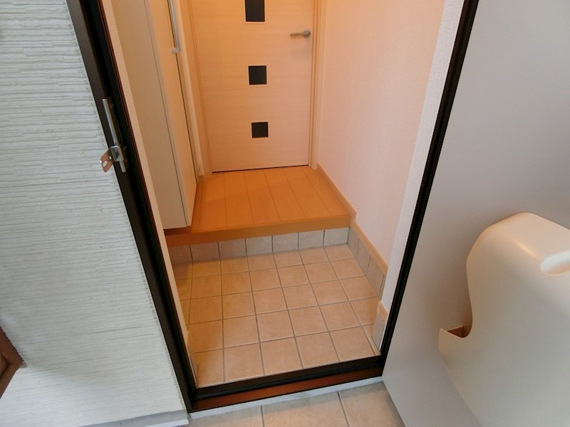 玄関　同型タイプ（反転）