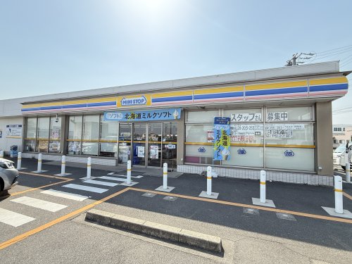 コンビニ　ミニストップ 鈴鹿安塚店（コンビニ）まで450m