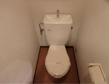 トイレ　※同仕様写真含む