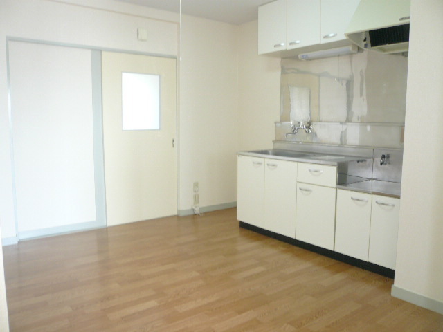 居室・リビング　６帖のダイニングキッチン♪