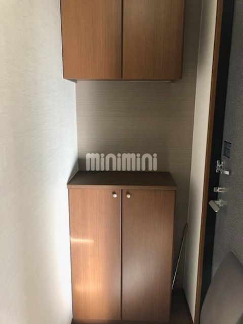 玄関　画像は同型の別部屋です。