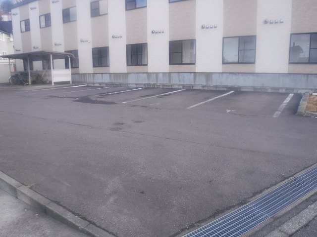 その他　駐車場です☆