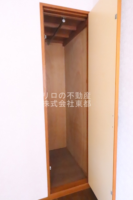 その他部屋・スペース　収納２つめ！洋服を畳まずかけられます！
